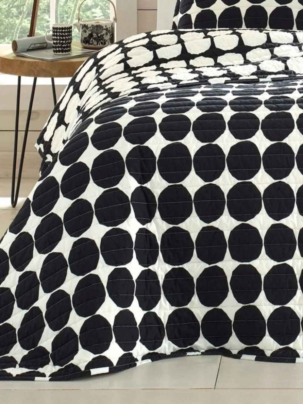 Marimekko Pienet Kivet Reversible Twin Size Quilt
